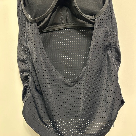 Nike Black Perforated Tank Top‎ - Picture 5 of 6